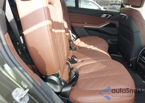 2025 BMW X7 xDrive40I z USA, uszkodzony, nr VIN 5UX23EM00S9Y38162